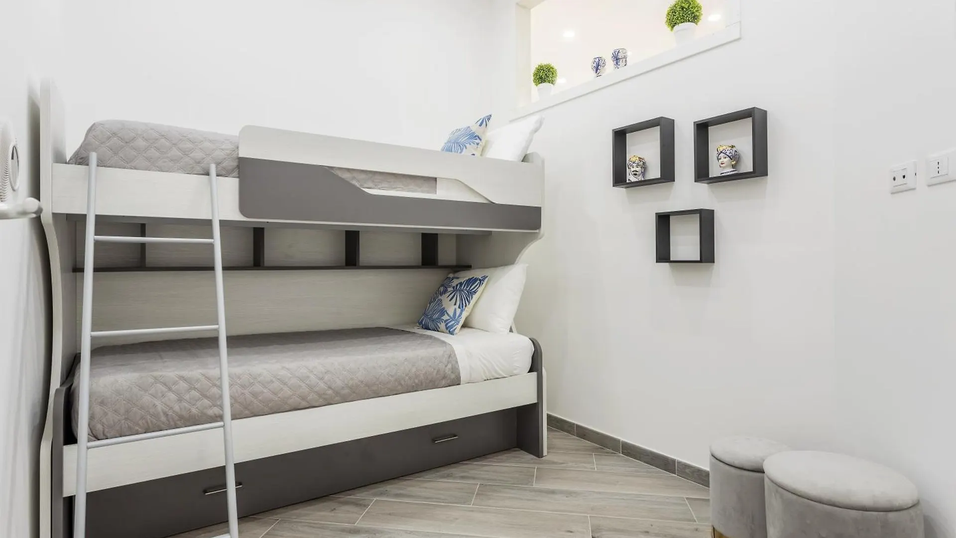 Erasmo Home Luxury Vista Mare Palermo 0*,