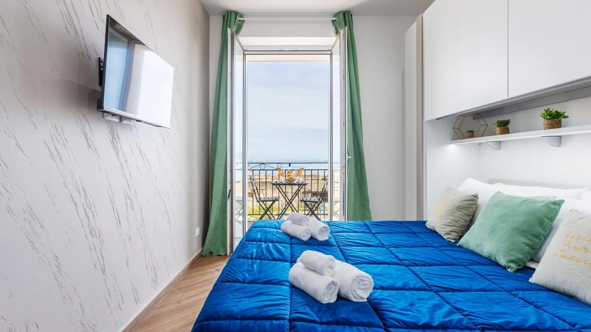 Erasmo Home Luxury Vista Mare Palermo Italy
